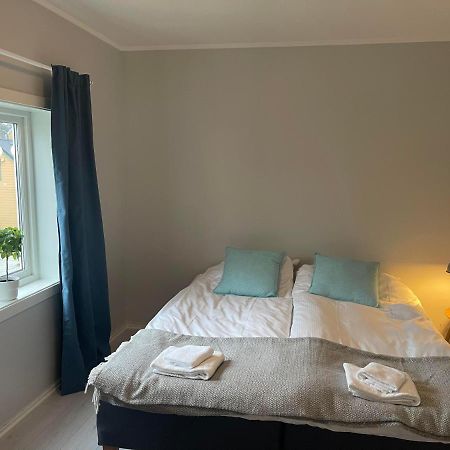 Romslig Leilighet Sentralt I Svolvaer Sentrum Bagian luar foto