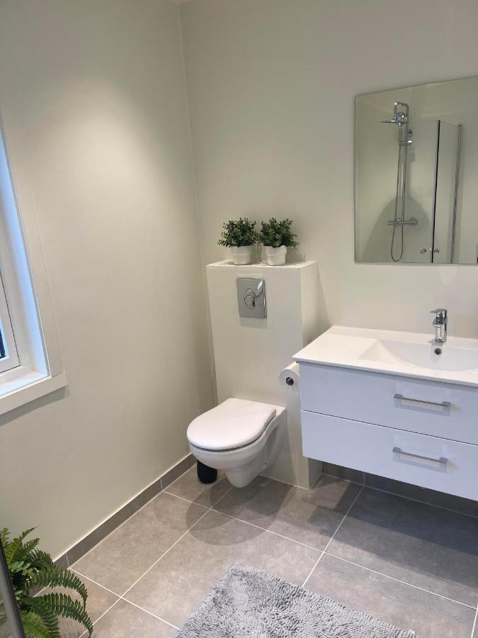 Romslig Leilighet Sentralt I Svolvaer Sentrum Bagian luar foto